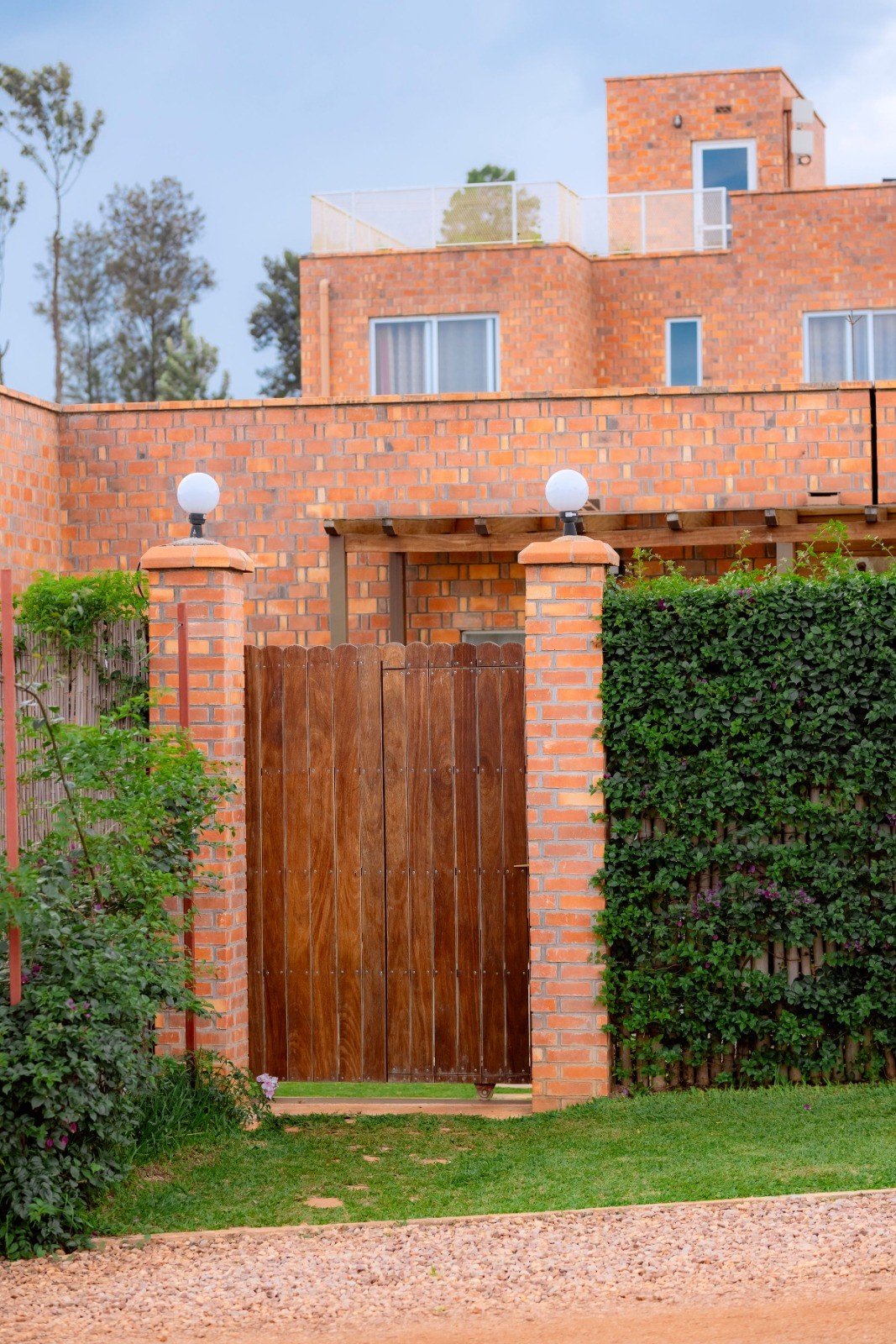 Private garden entrance at Girinzu